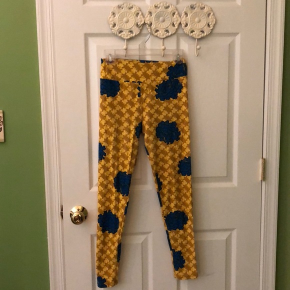 Super soft LuLa Roe leggings - Picture 2 of 4